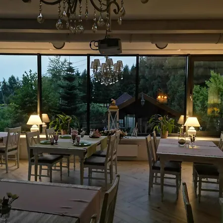 Dworek Nad Stawem Farm stay