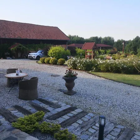 Farm stay Dworek Nad Stawem