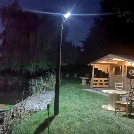 Farm stay Dworek Nad Stawem
