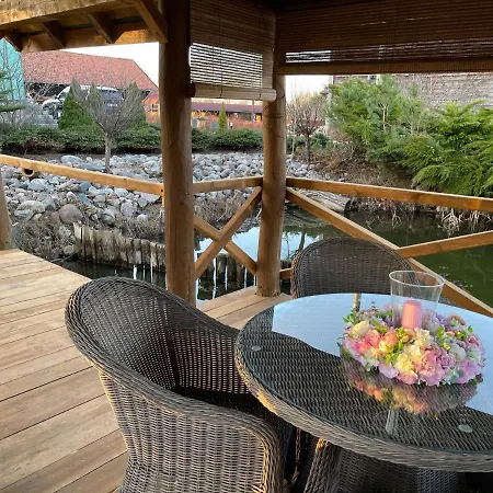 Dworek Nad Stawem Farm stay *