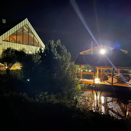 Dworek Nad Stawem Farm stay