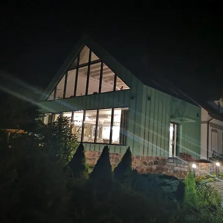 Dworek Nad Stawem Farm stay